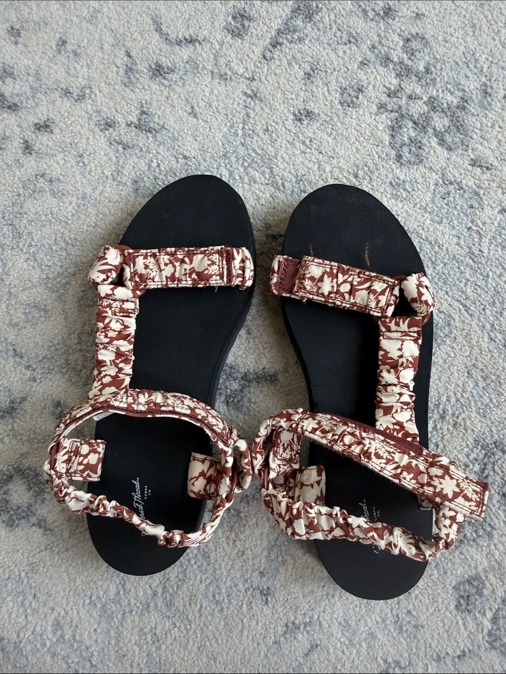 Women’s Floral Strap Sandals in Brown and Cream